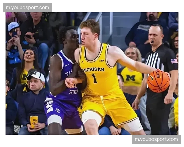 沃尔夫23分9篮板5助攻 篮网替补奇兵难挽球队败局 沃尔夫23分9篮板5助攻 篮网替补奇兵难挽球队败局